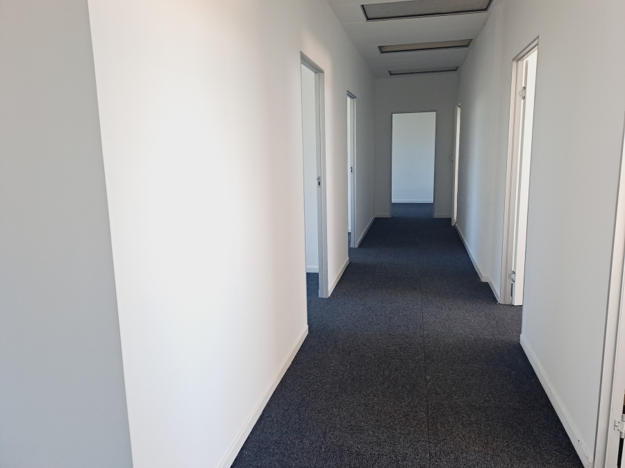 To Let commercial Property for Rent in Loevenstein Western Cape